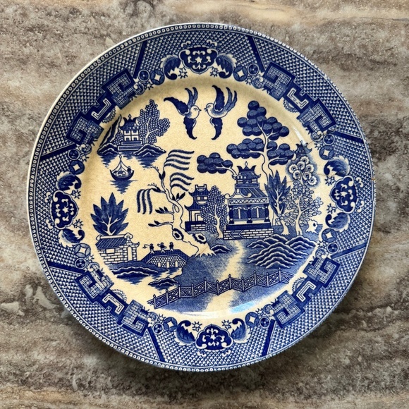 Vintage Flow Blue Willow Plate. Japan. 9.25" - Picture 1 of 2